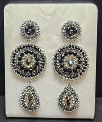 Perlenohrringe mehrteilig mit Stecker rund / Tropfen