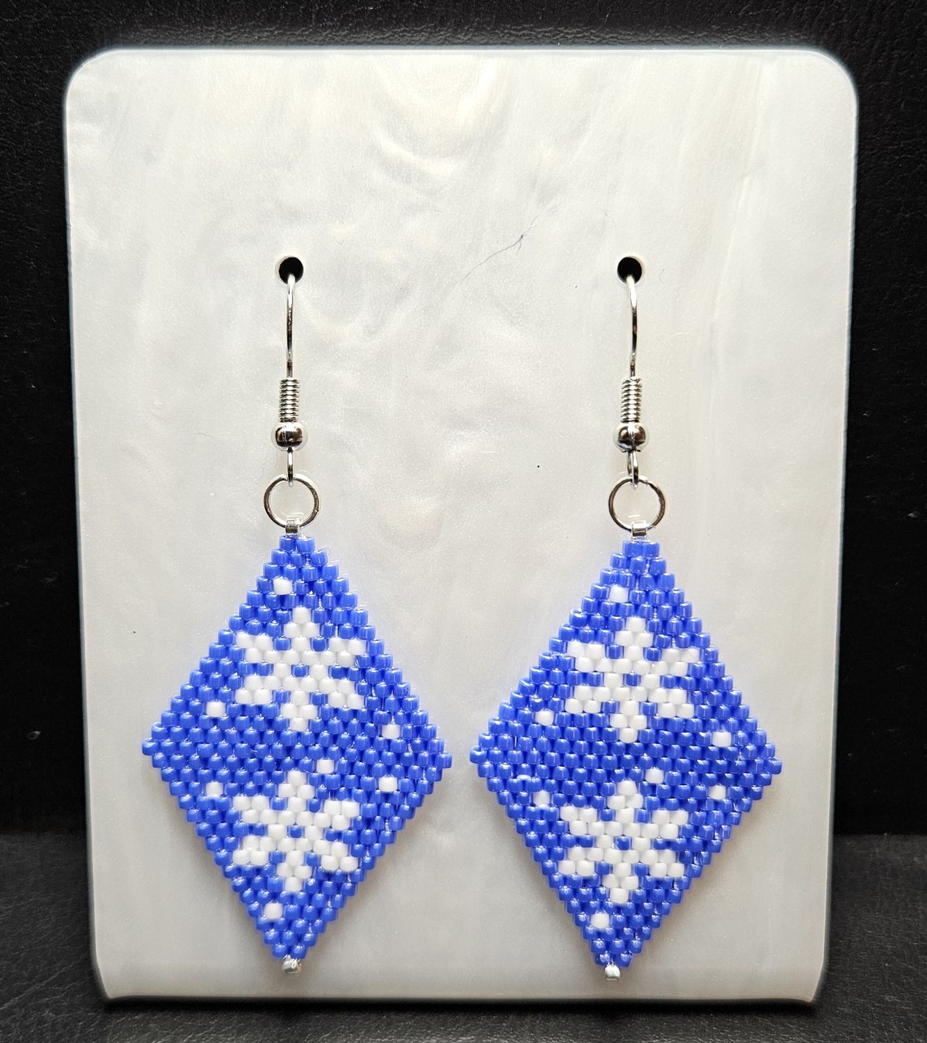 Perlenohrringe Raute Special einteilig mit Ohrhaken