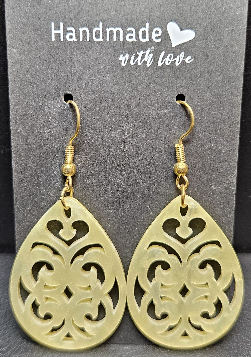 Polymerohrringe mit Ohrhaken