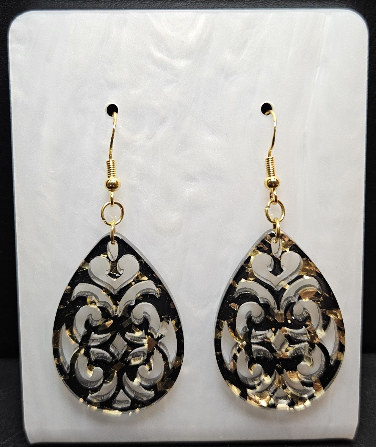 Polymerohrringe mit Ohrhaken