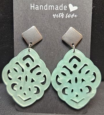 Polymerohrringe mit Edelstahlstecker