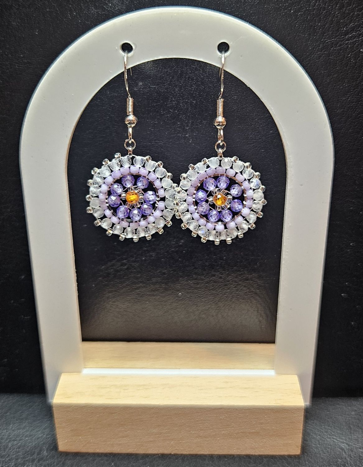 Perlenohrringe einteilig mit Ohrhaken rund