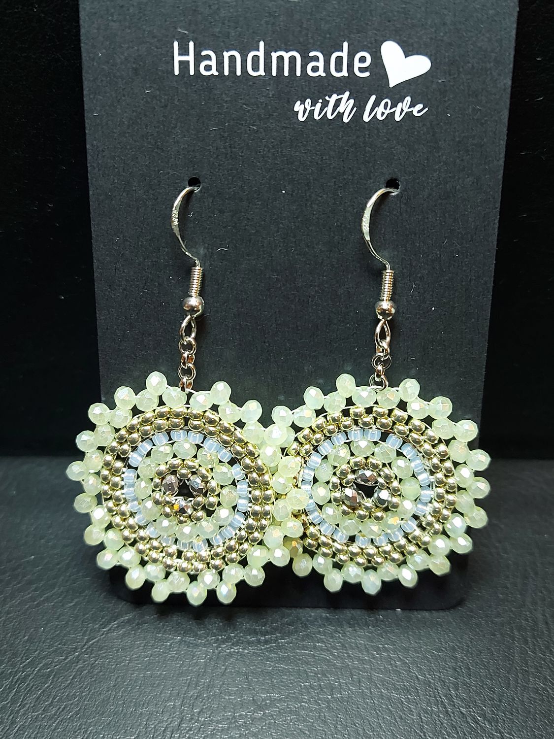 Perlenohrringe einteilig mit Ohrhaken rund