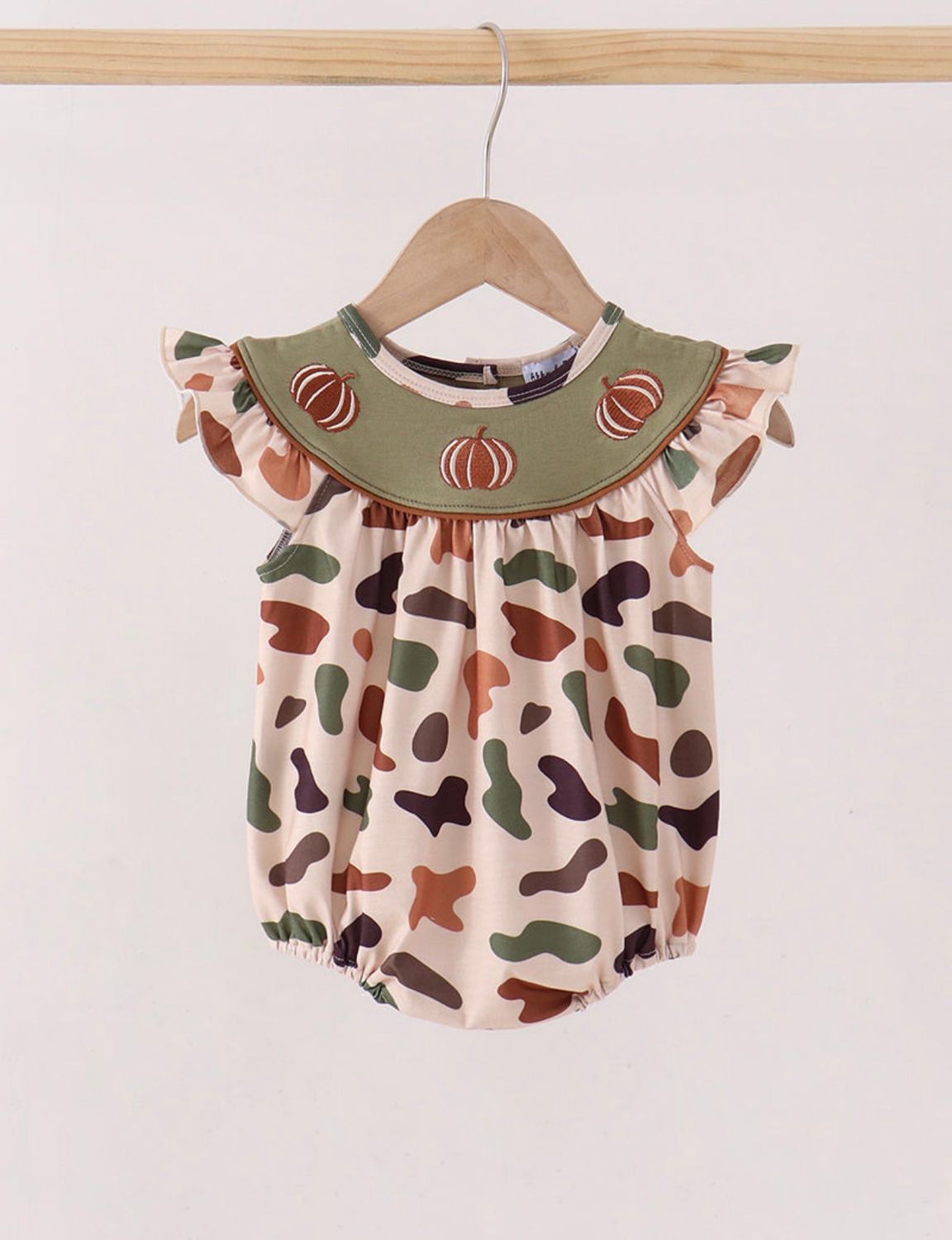 Girls Fall Camo Pumpkin Bubble