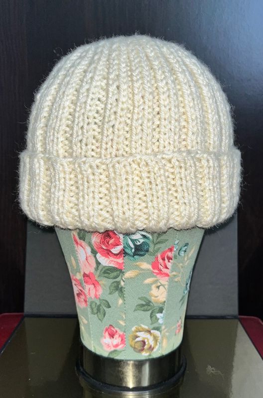 Biała czapka z wełny alpaki (HMZ1001)