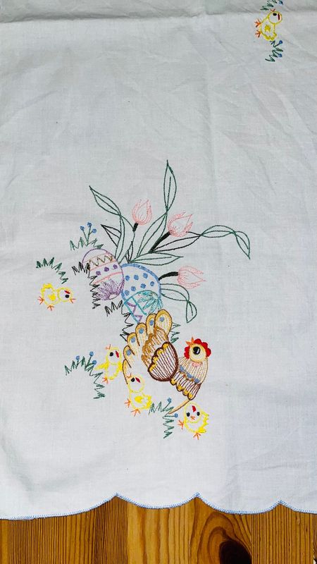 Obrusik kokoszka i pisklęta