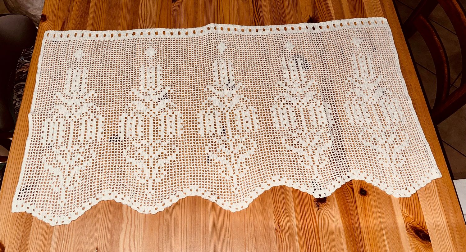 Szydełkowa zazdrostka z malwami