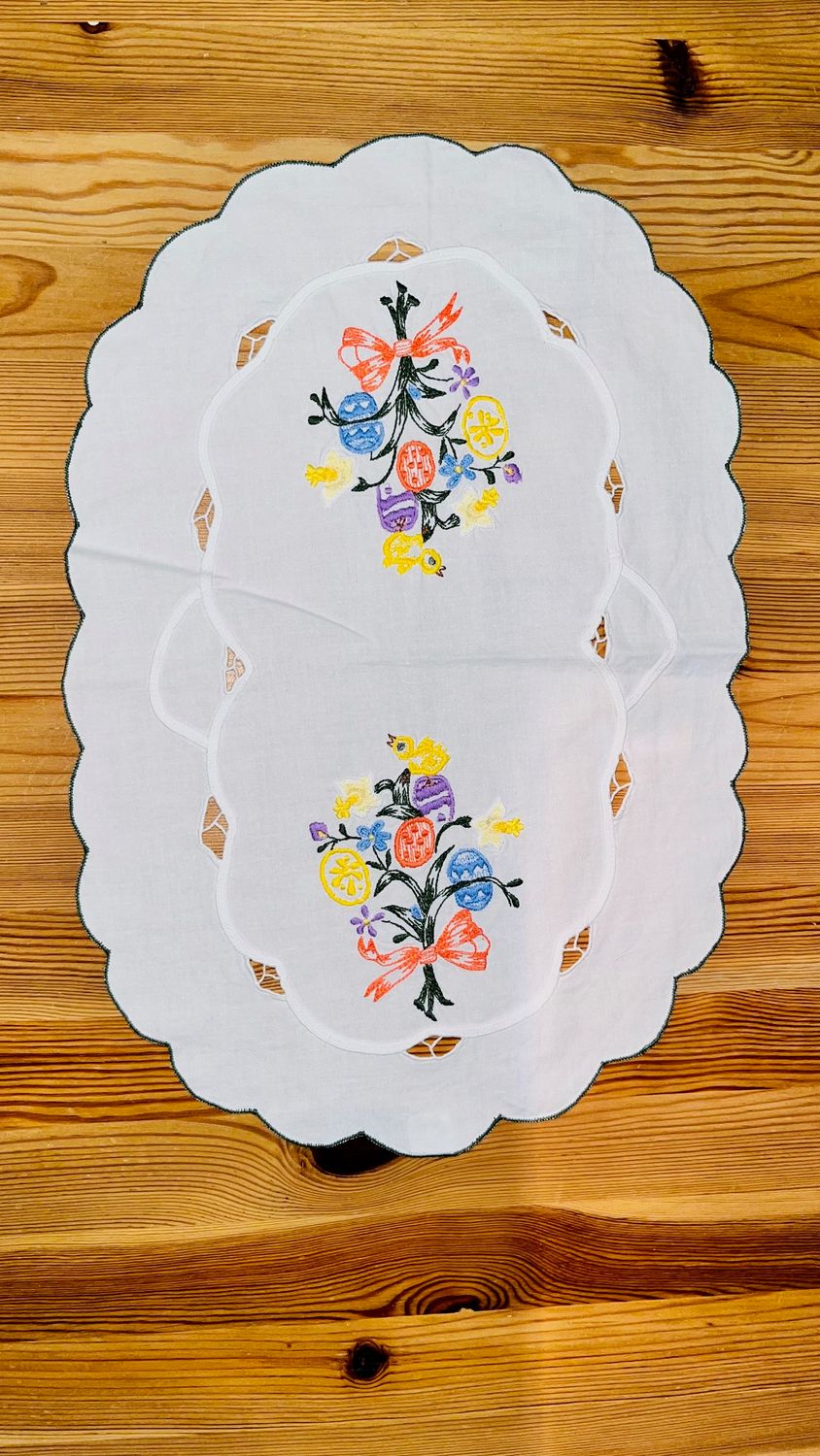 Owalna serwetka bukiet pisanek