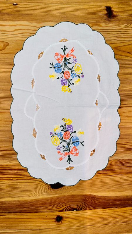 Owalna serwetka bukiet pisanek