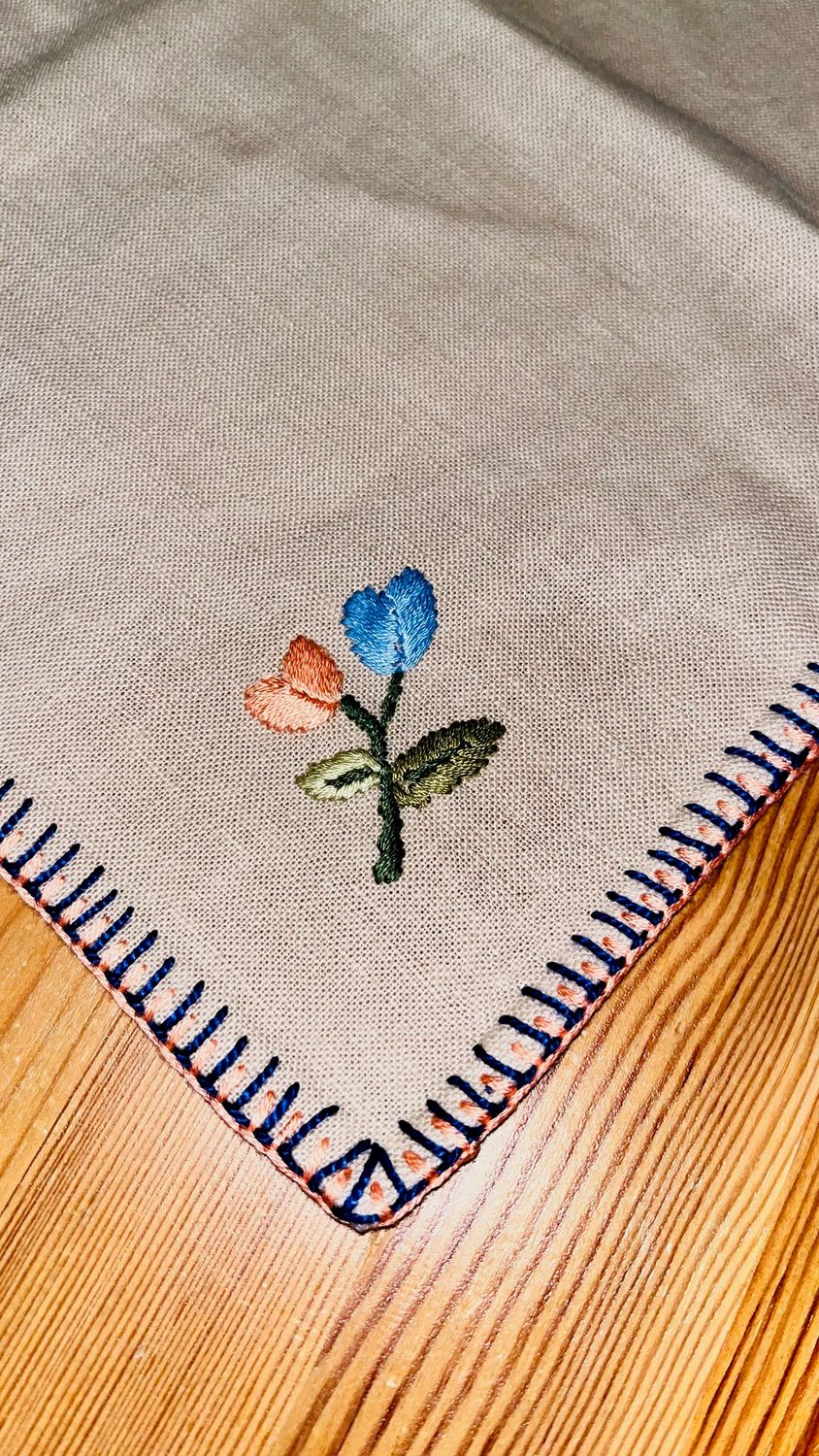 Mała serwetka z kwiatkiem