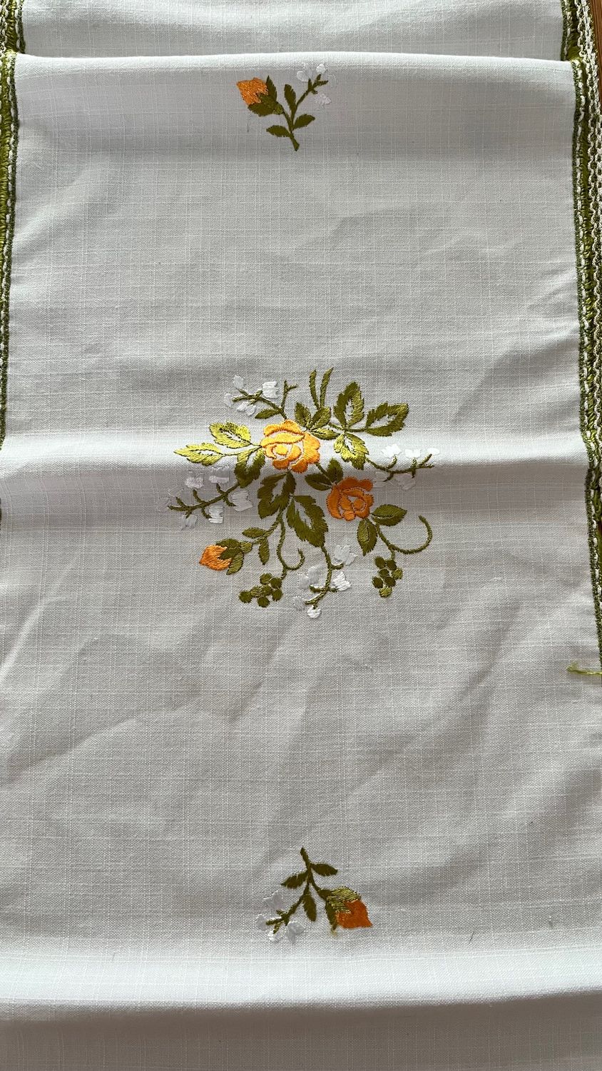 Bieżnik złote róże