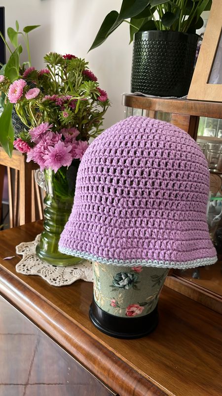 Wrzosowy bucket hat z bawełny – ręcznie szydełkowany (HMZ1021)
