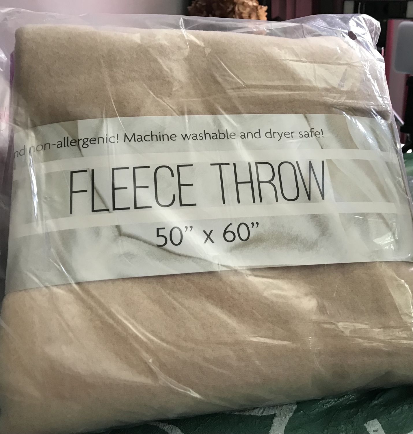 Fleece Throw blanket -Light brown