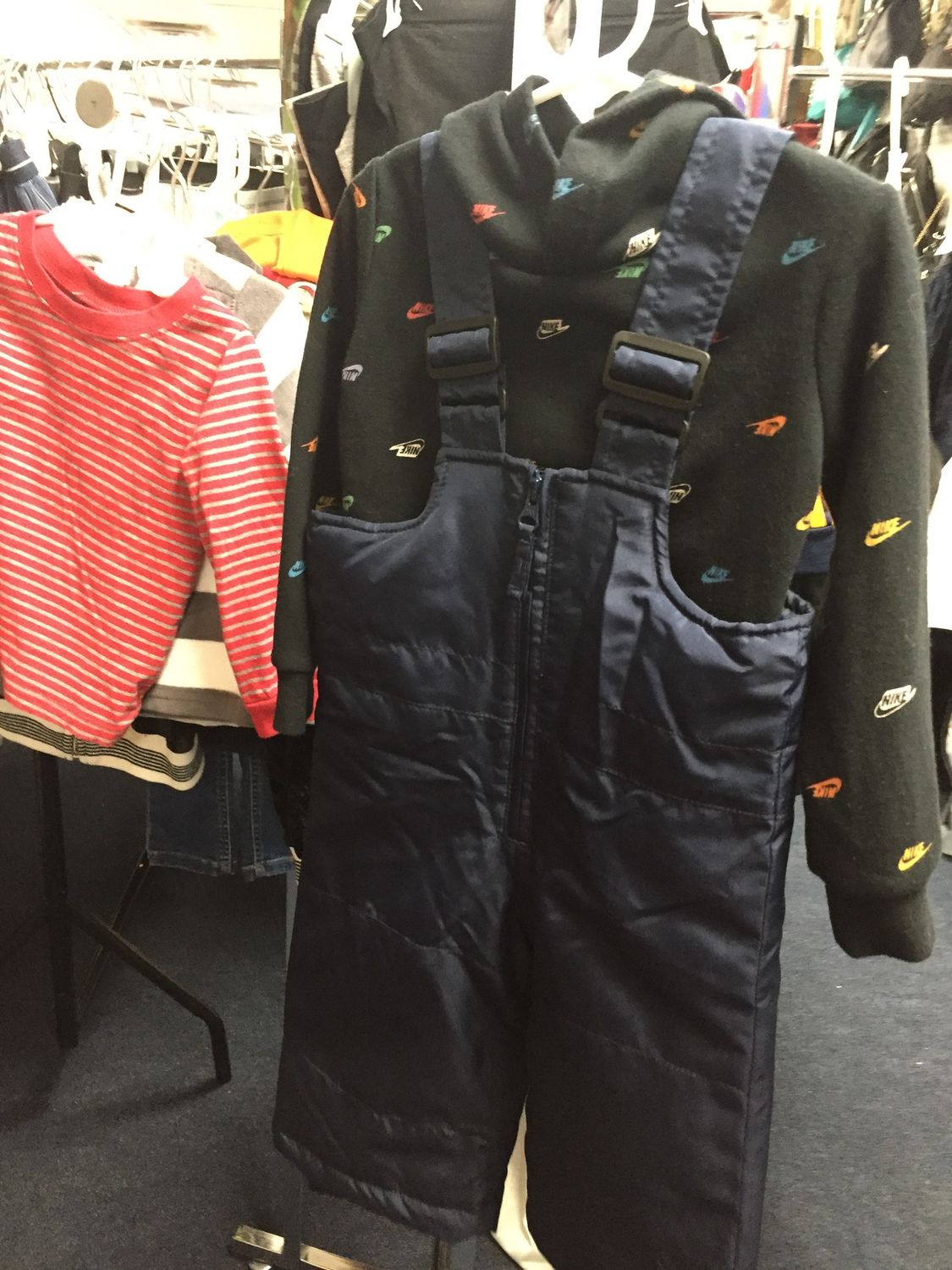 NIKE baby 2pc outfit 2T