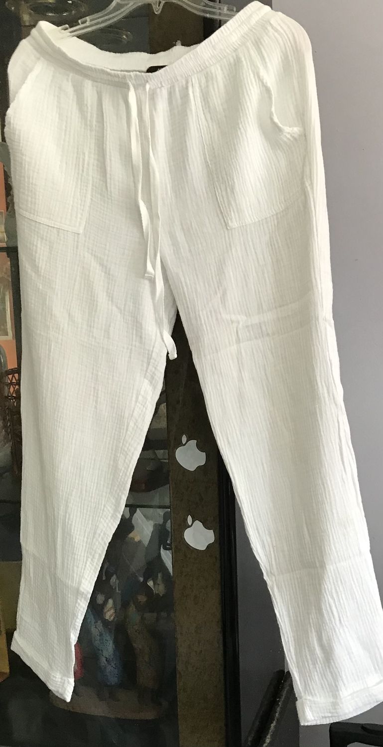 Tori’s white pant size 14