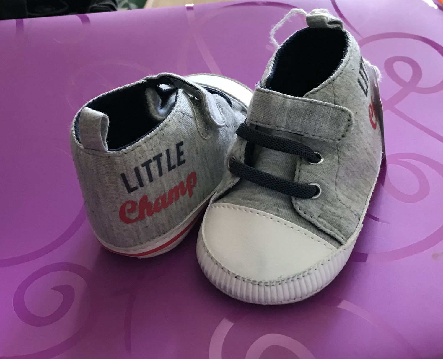 Baby’s little champ shoes 3-6 months