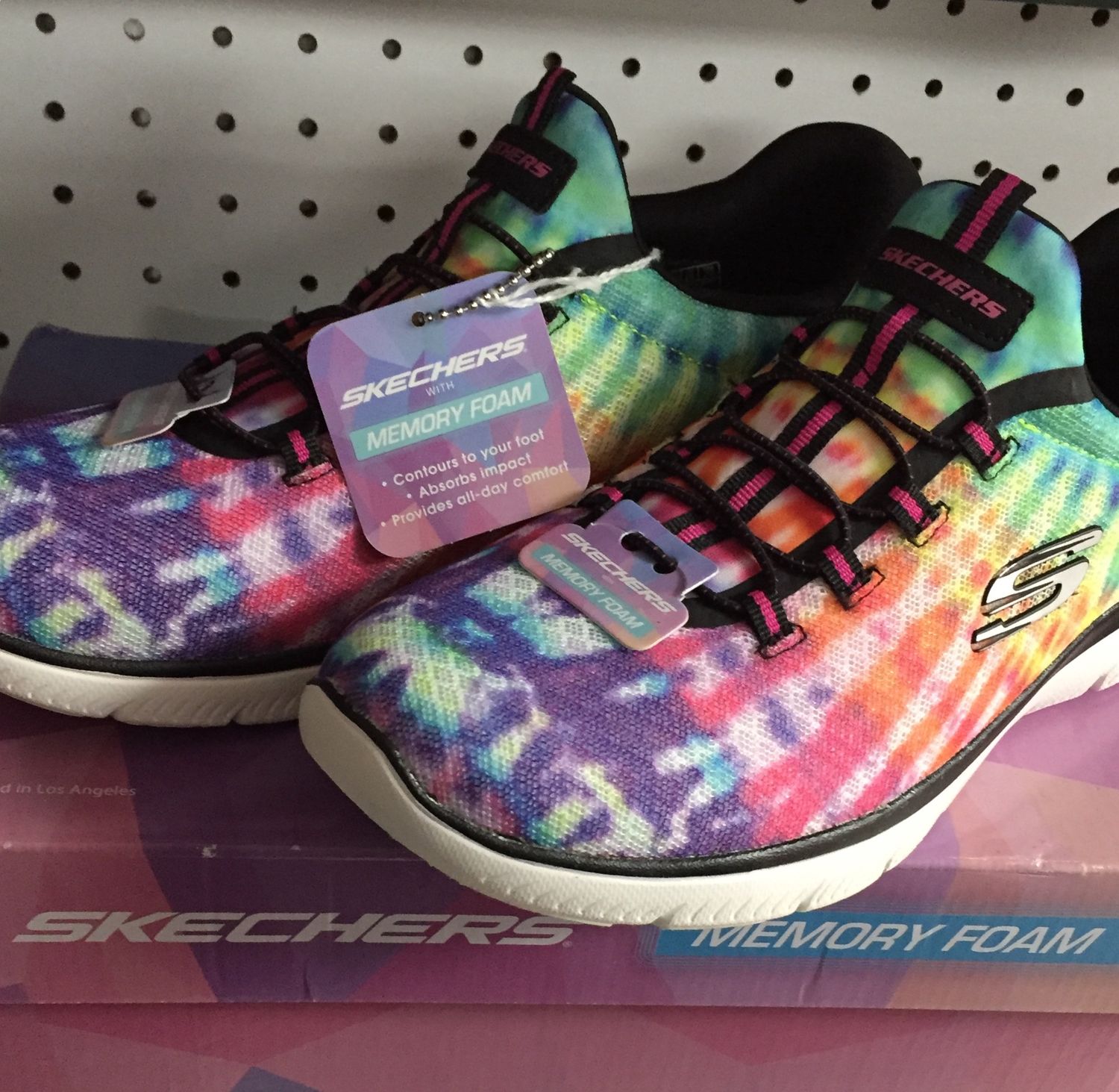 Skechers Memory Foam shoe women’s size 9 NEW