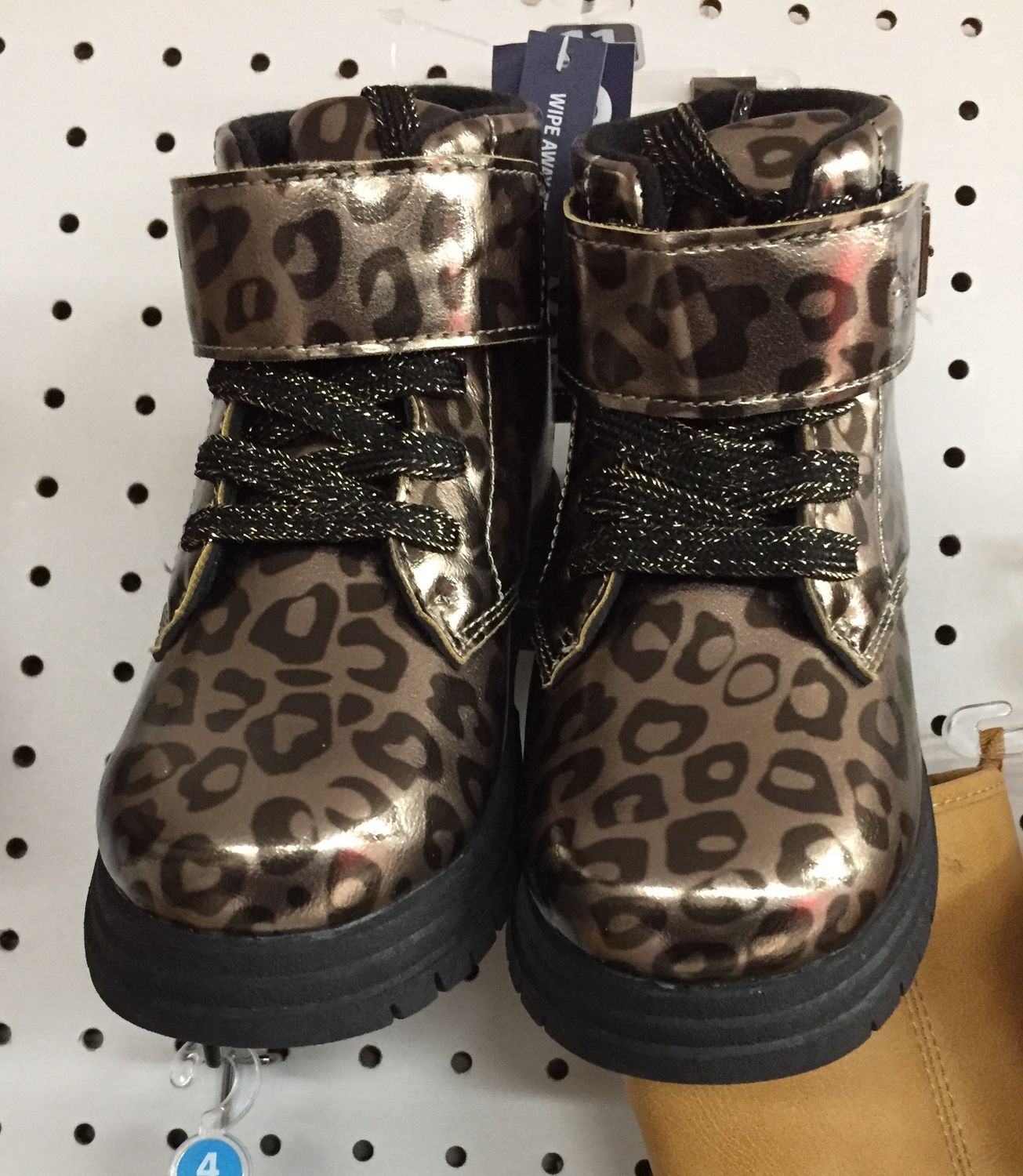 Children boot  brown by Carter size  New