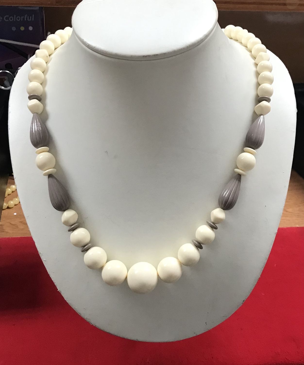 Beautiful Necklace 28 inches