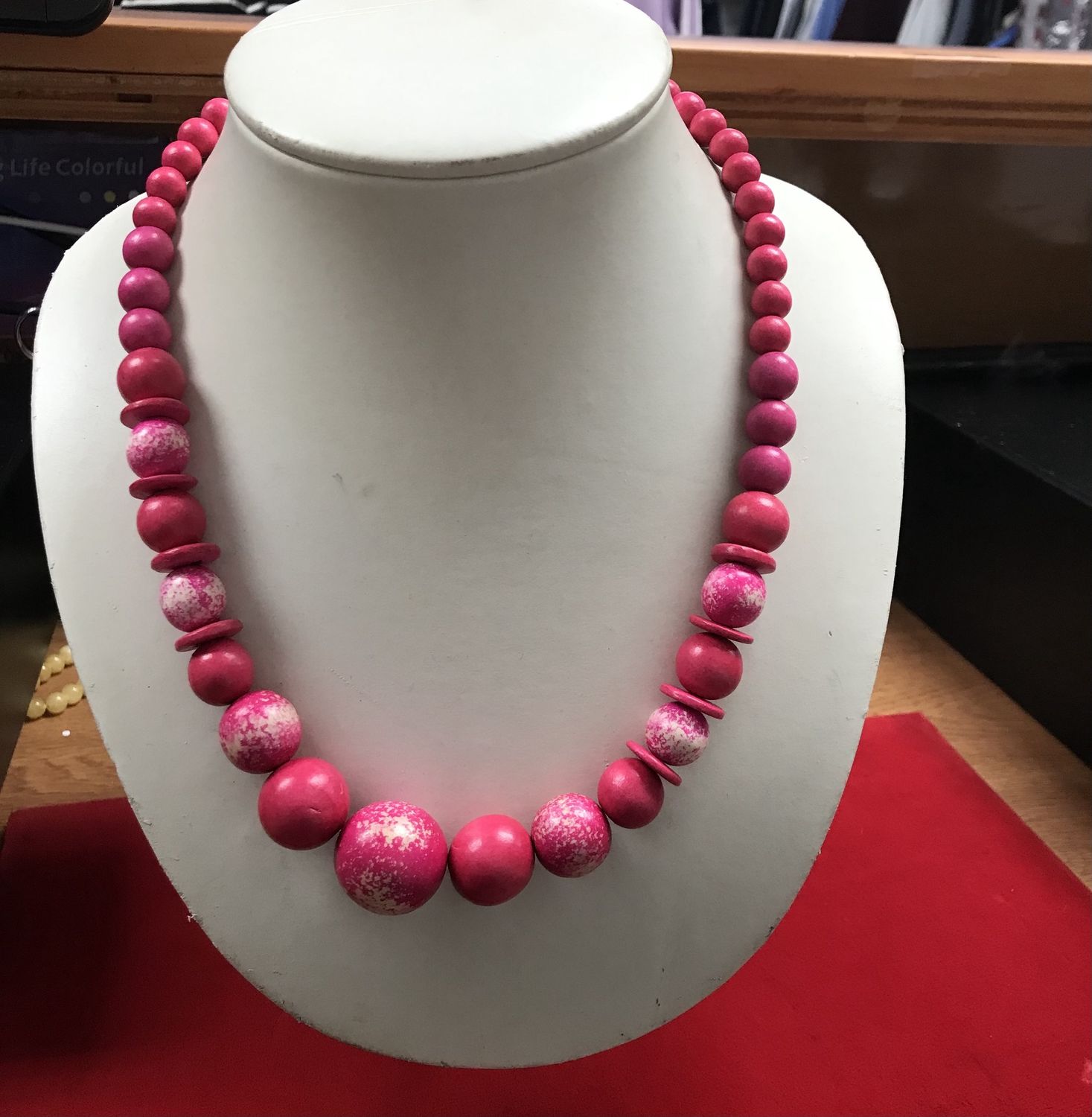 Beautiful Costume Necklace Pink 24 inches