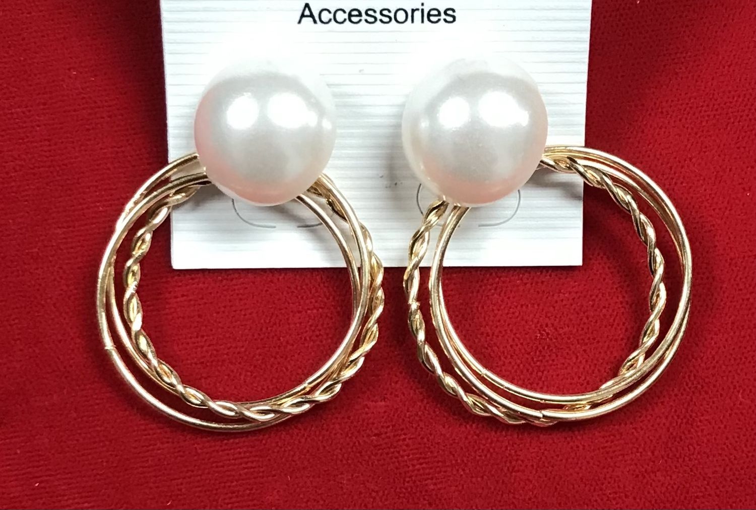 Pearl Pierce Gold tone Earring