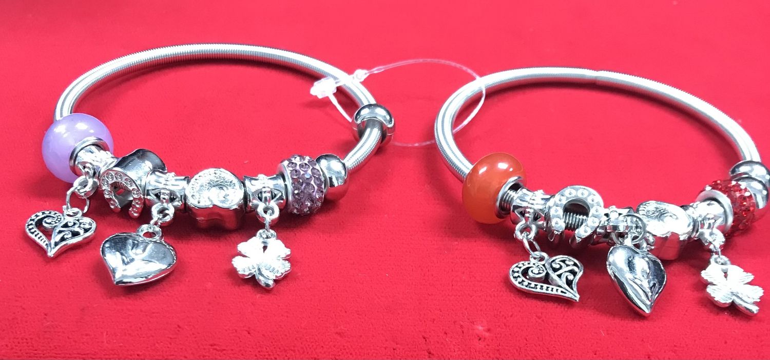 Fashion Gold Tone Bracelet with Charms