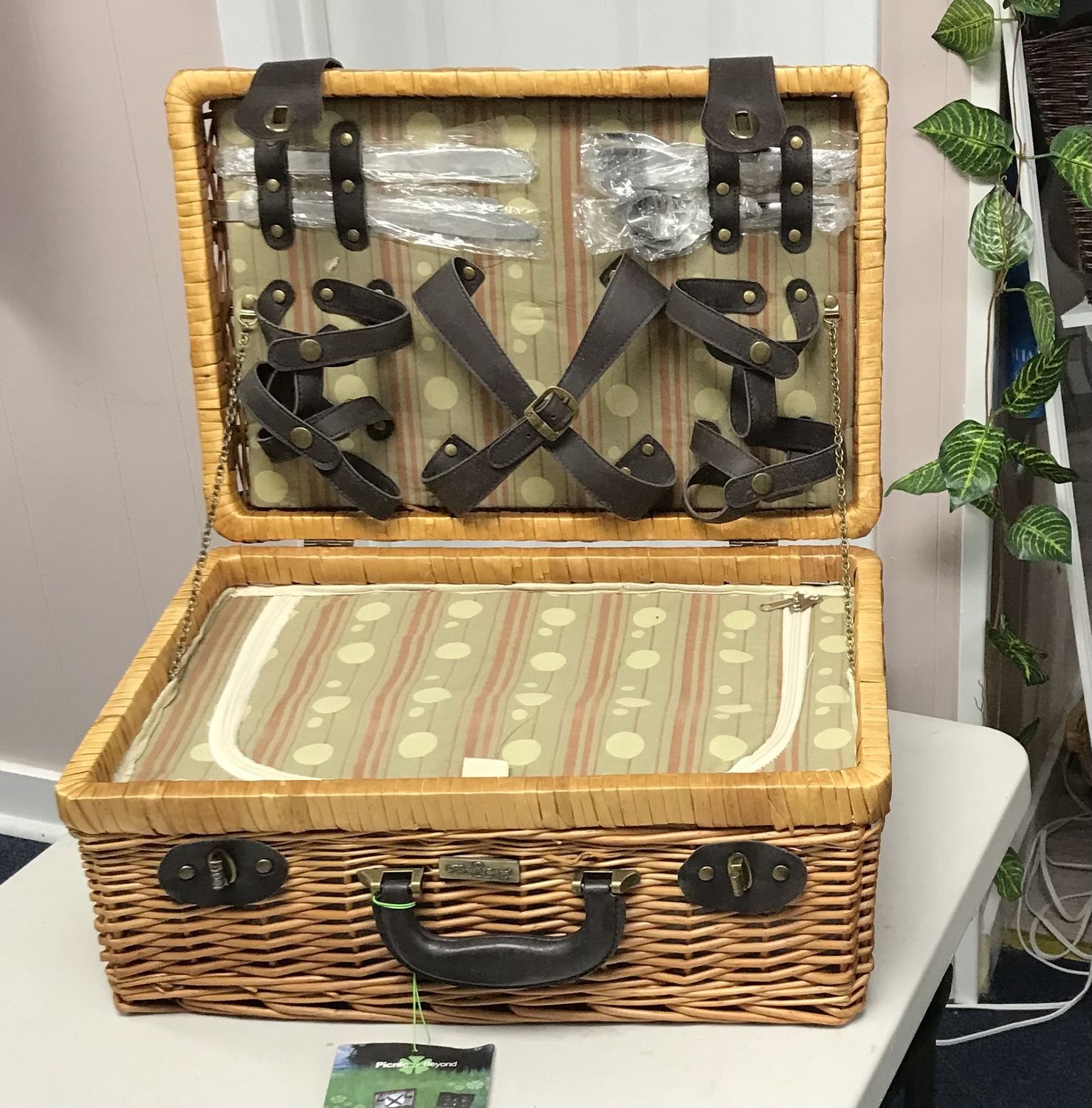 Picnic Basket . Zipped and Insulated with a Complete  Cutlery set for 4. Vintage