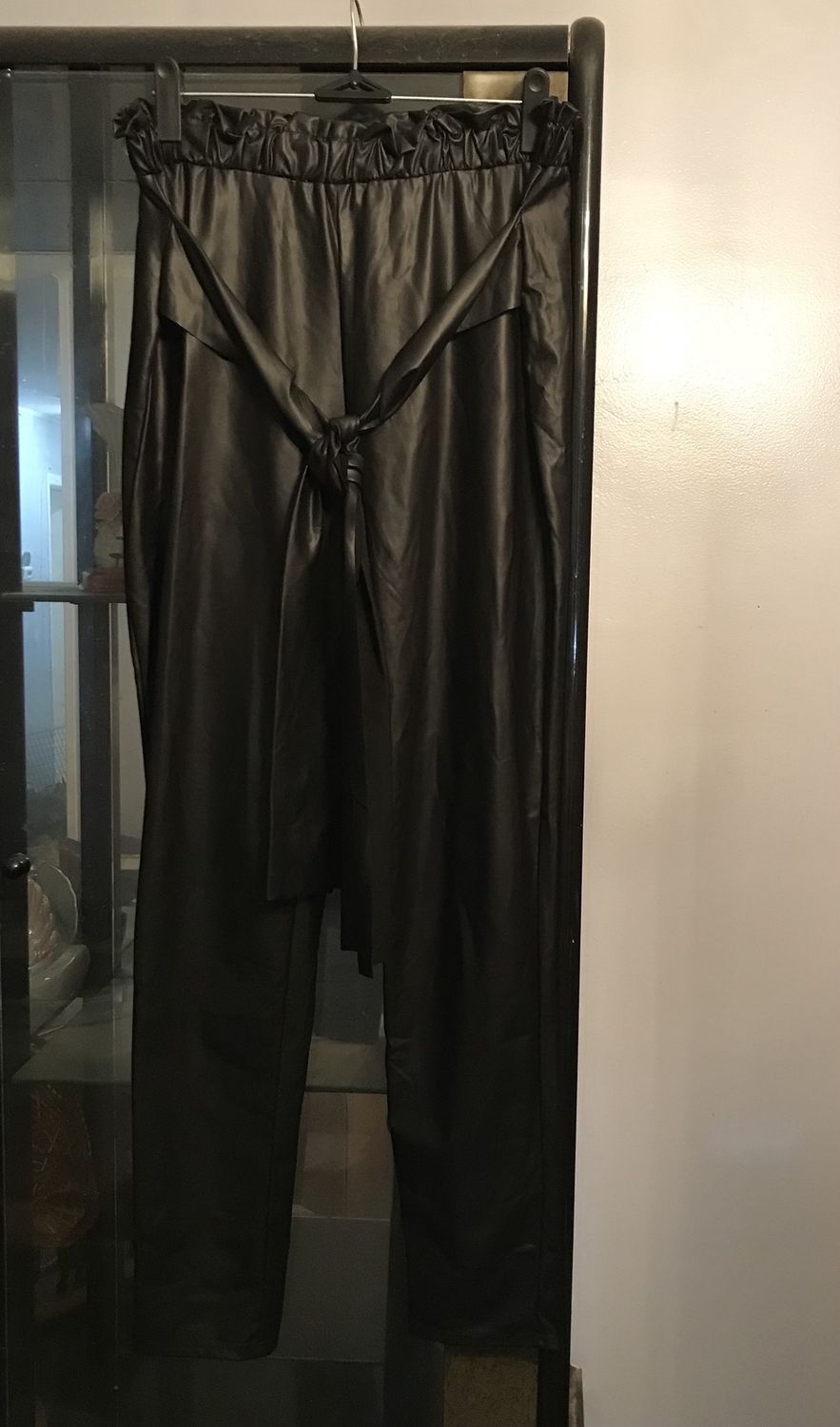 Leather Pants with front Belt, Pull up Women Large Black