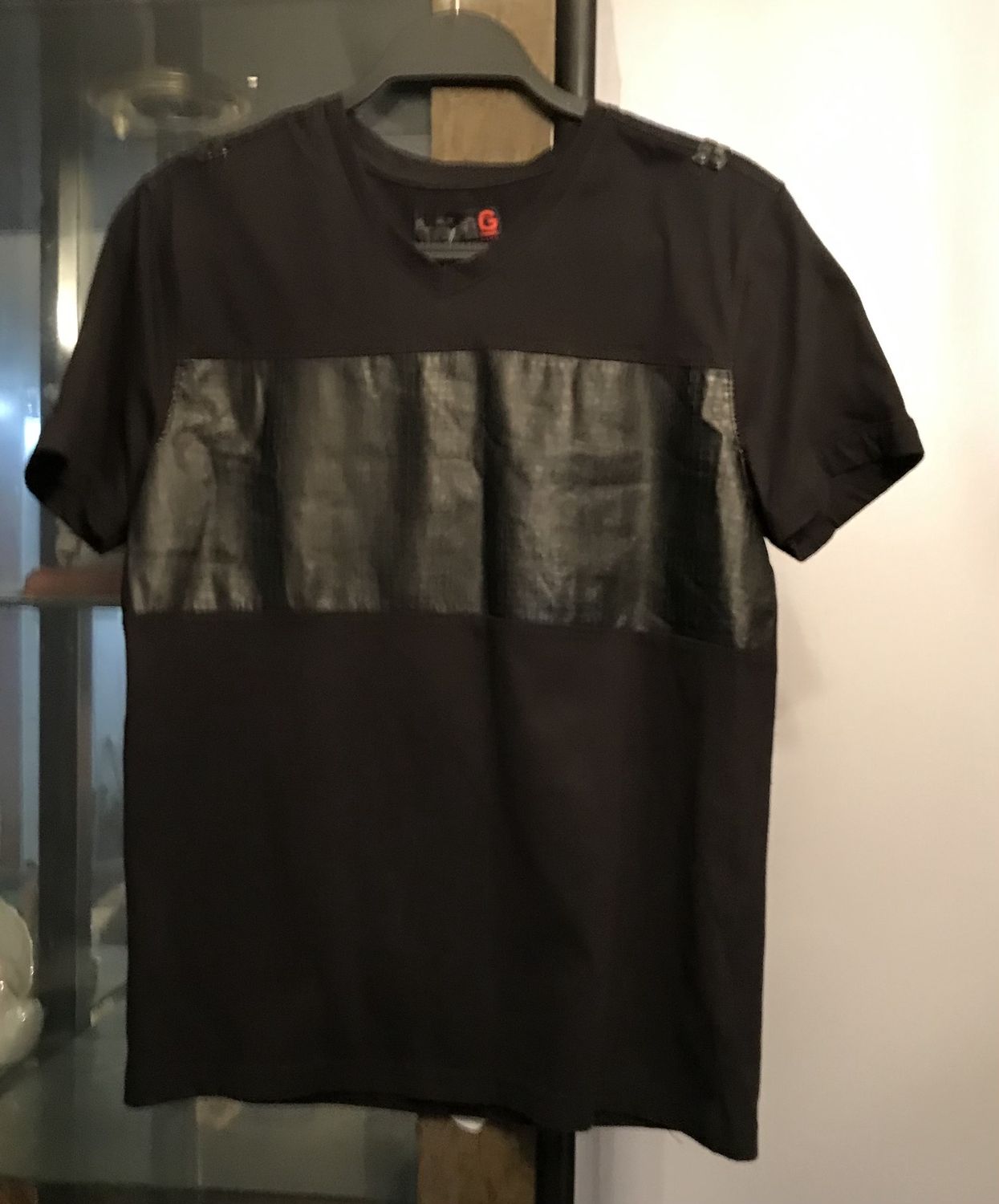 Men’s Top with leather across the chest by G Medium