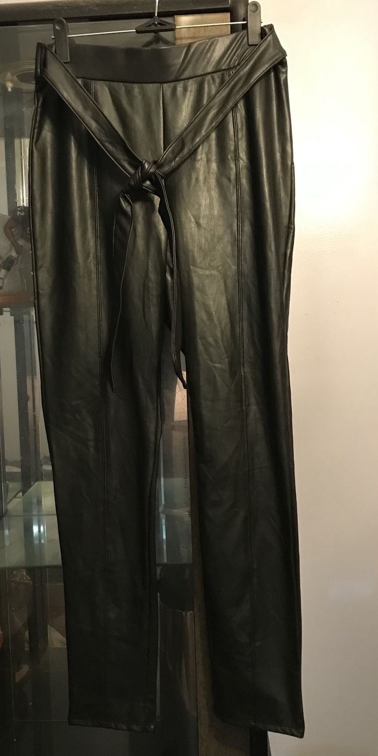 Women Leather Pants with  front belt Large Black