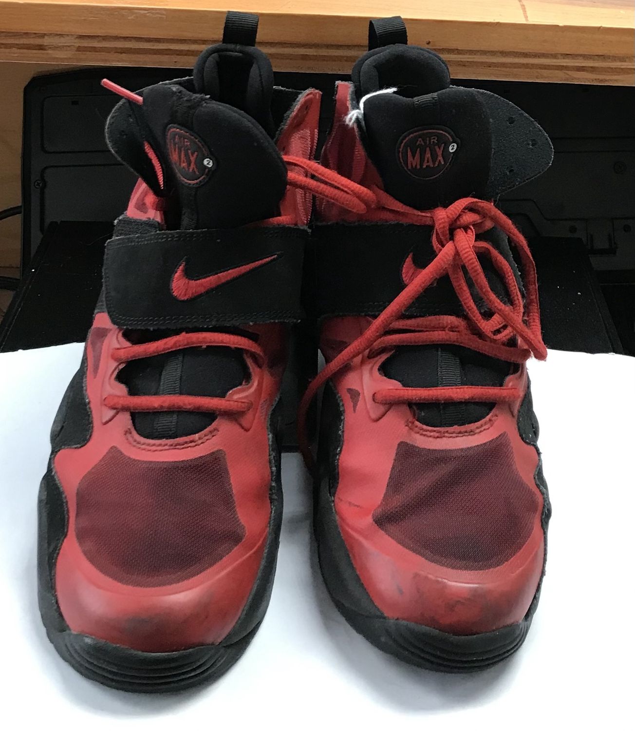 Nike Air Sneaker Red/Black(Pre-Owned)7Y