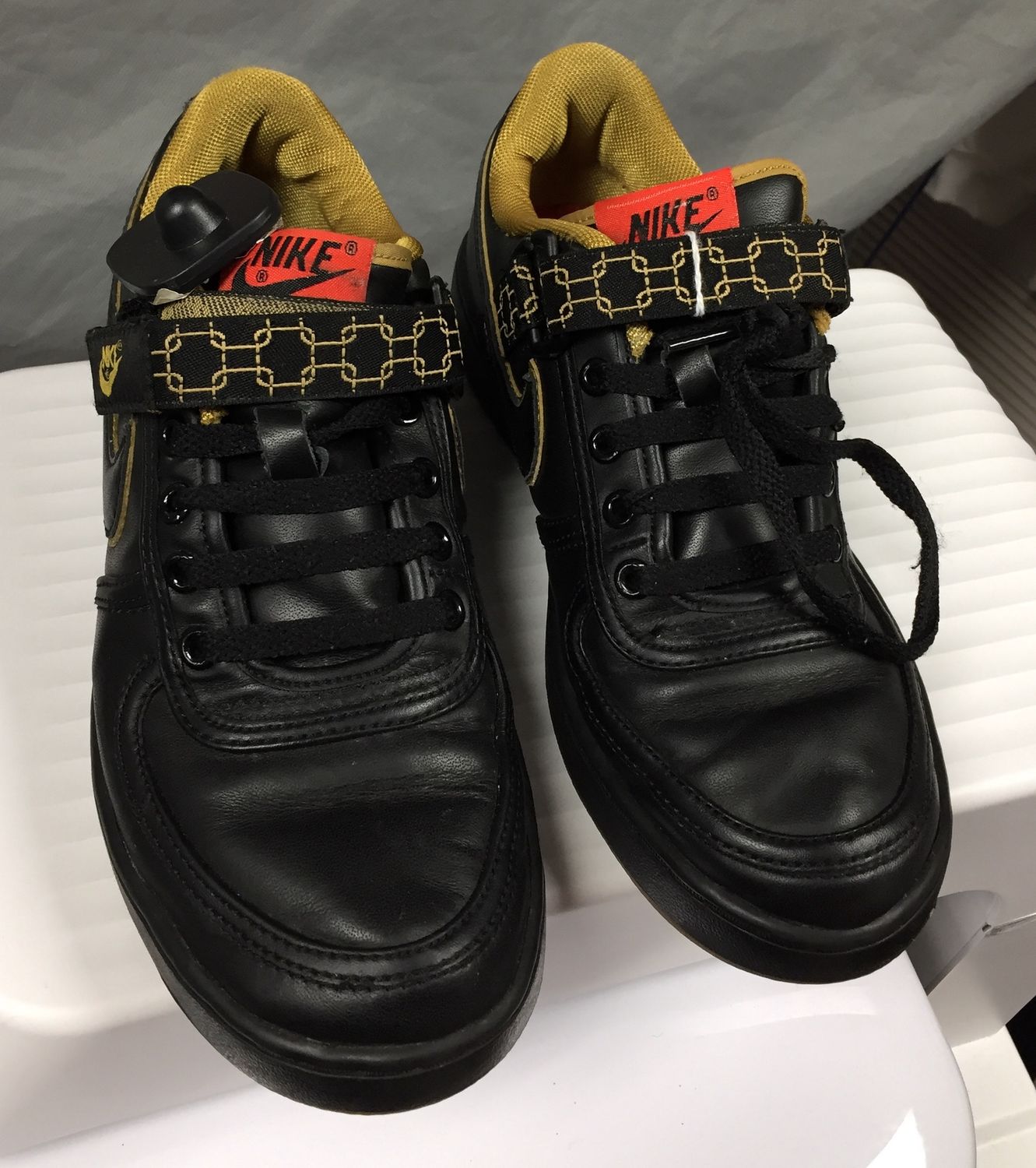 Nike Shoes Black Size 8