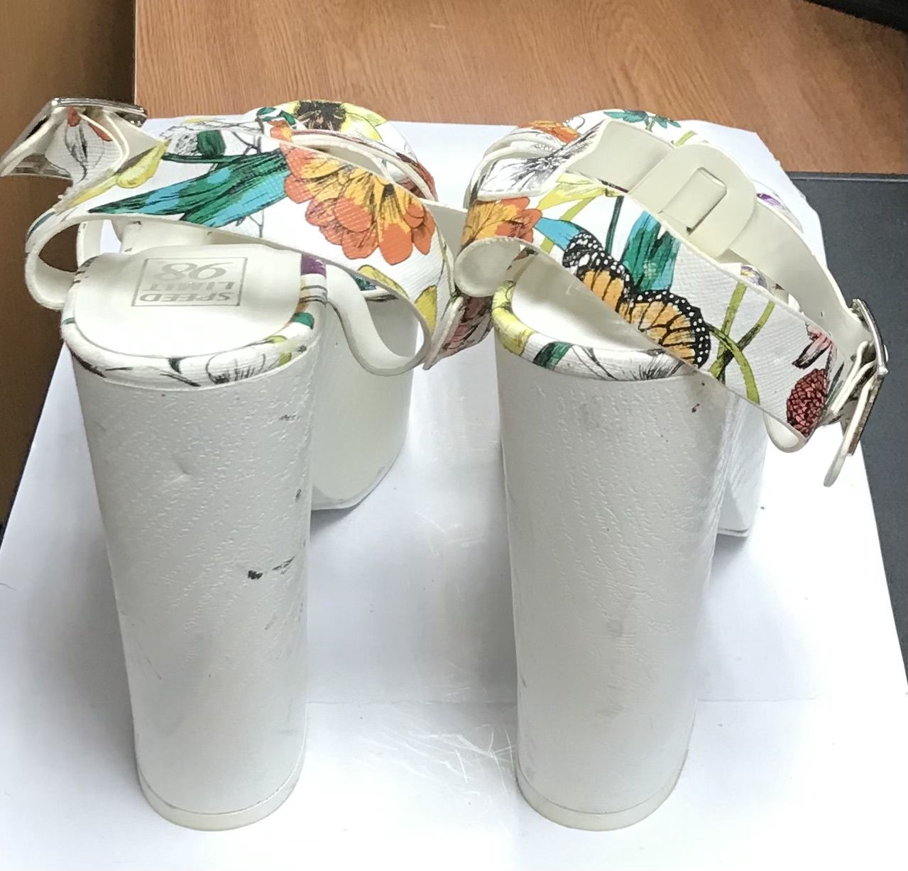 Lady’s Platform Shoes Speed Limits 98 size 9