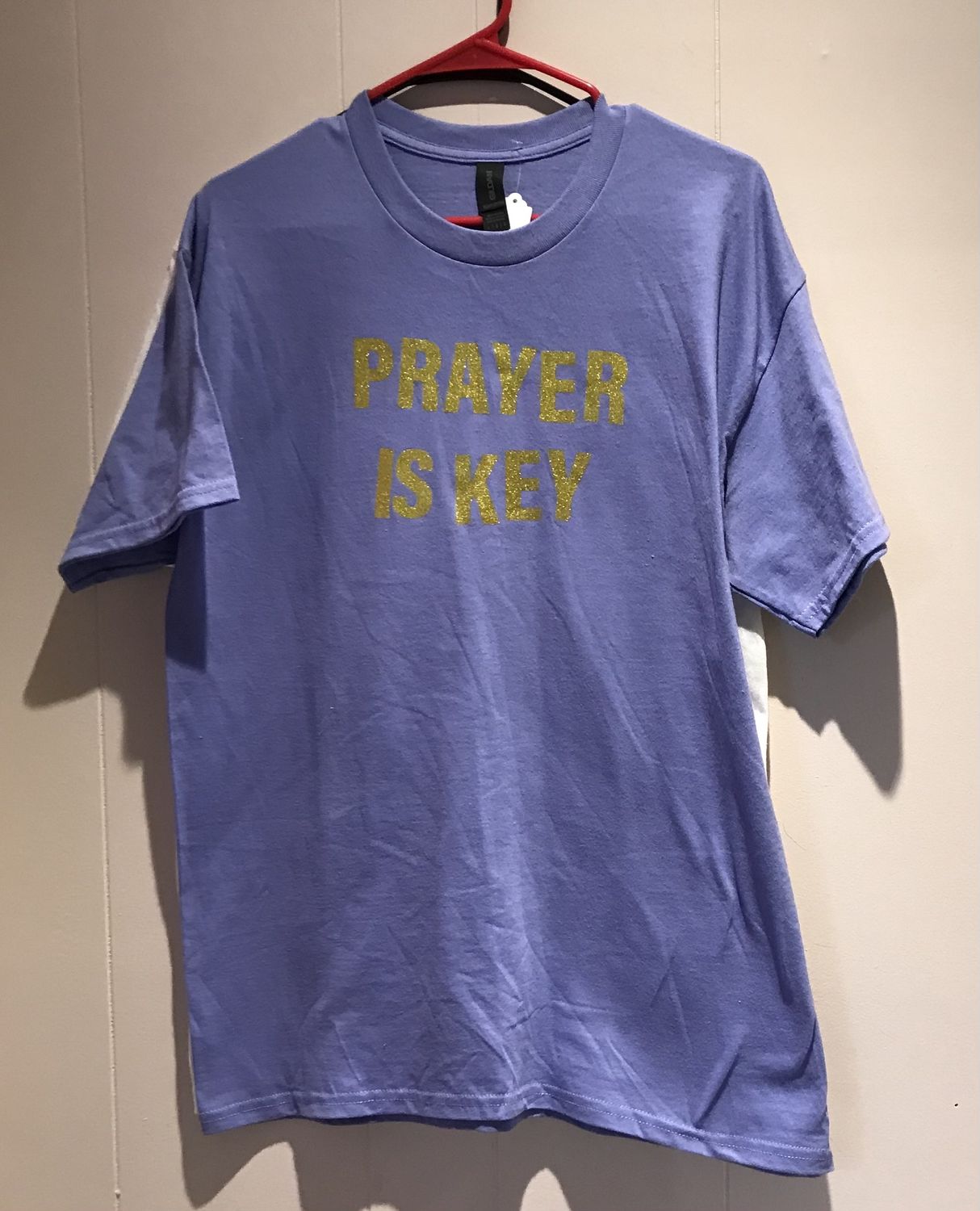 Design T-shirt PRAYER IS KEY