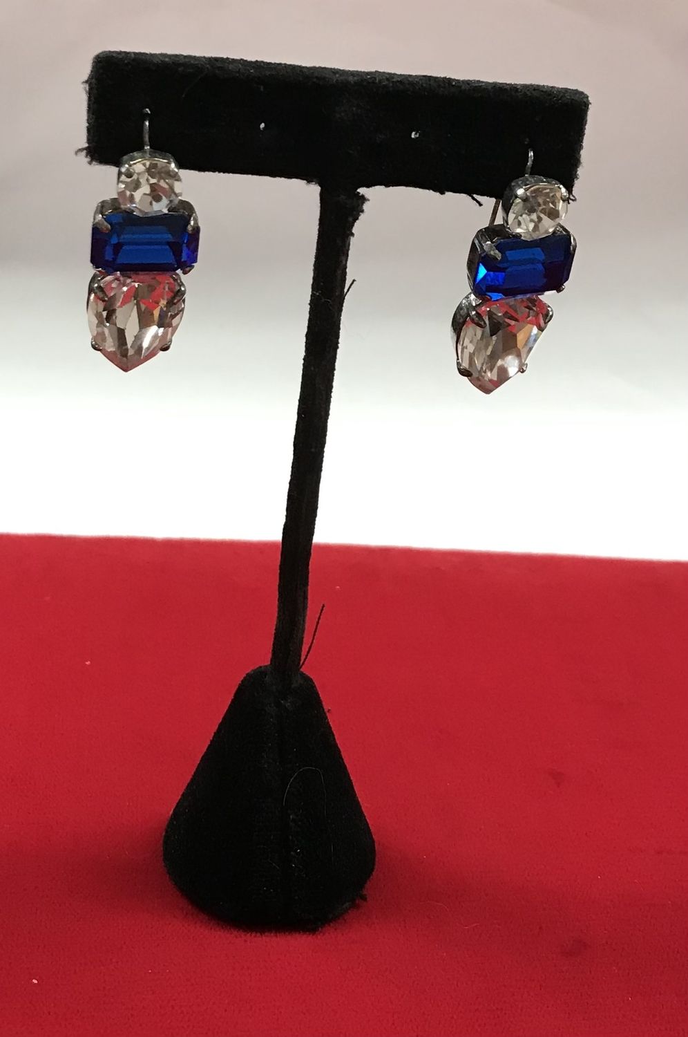 Fashion Hooked Hooked Earring with  Gemstones