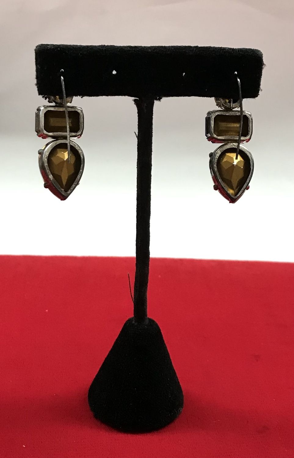 Fashion Hooked Hooked Earring with  Gemstones