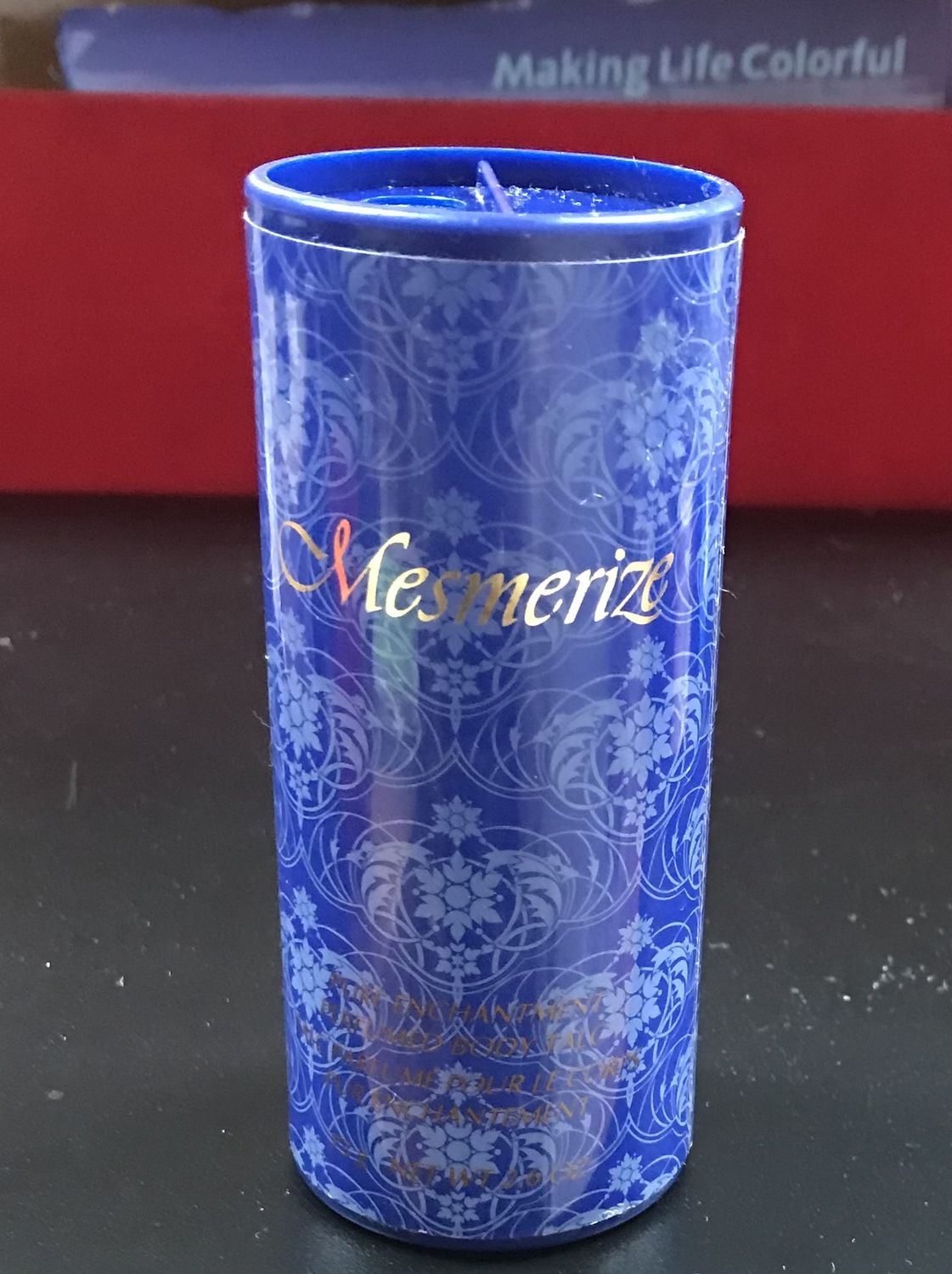 Avon MESMERIZE Shimmering Body Powder