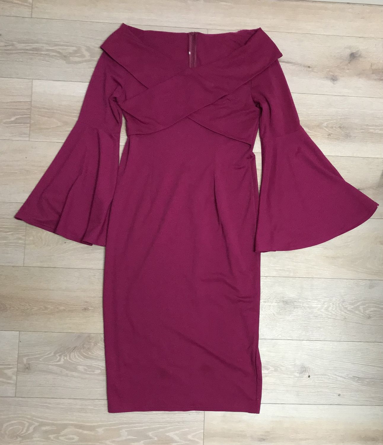 Lady’s  Dress Flare Sleeves  Large