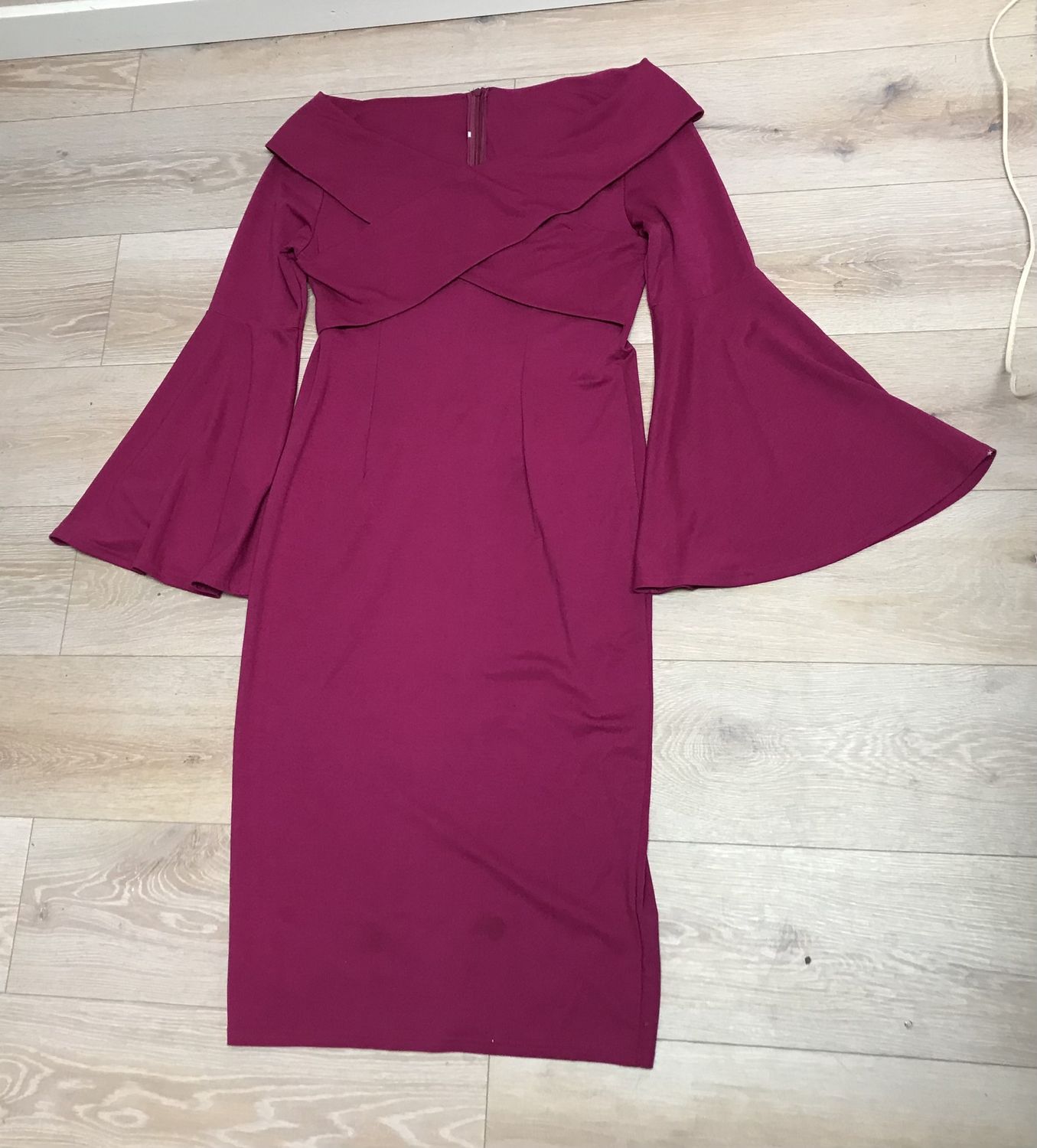 Lady’s  Dress Flare Sleeves  Large