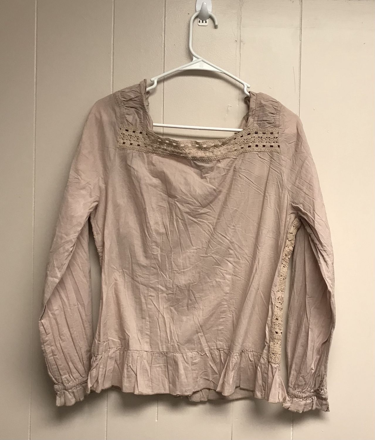 Women Top /blouse size 14 by Monroe and Main