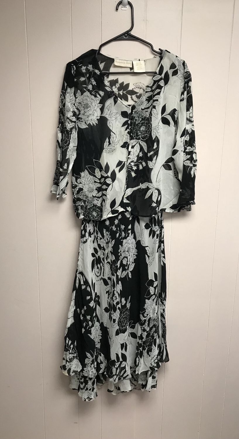 Lady’s formal gown 2pc Large