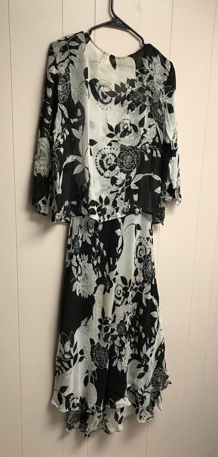 Lady’s formal gown 2pc Large