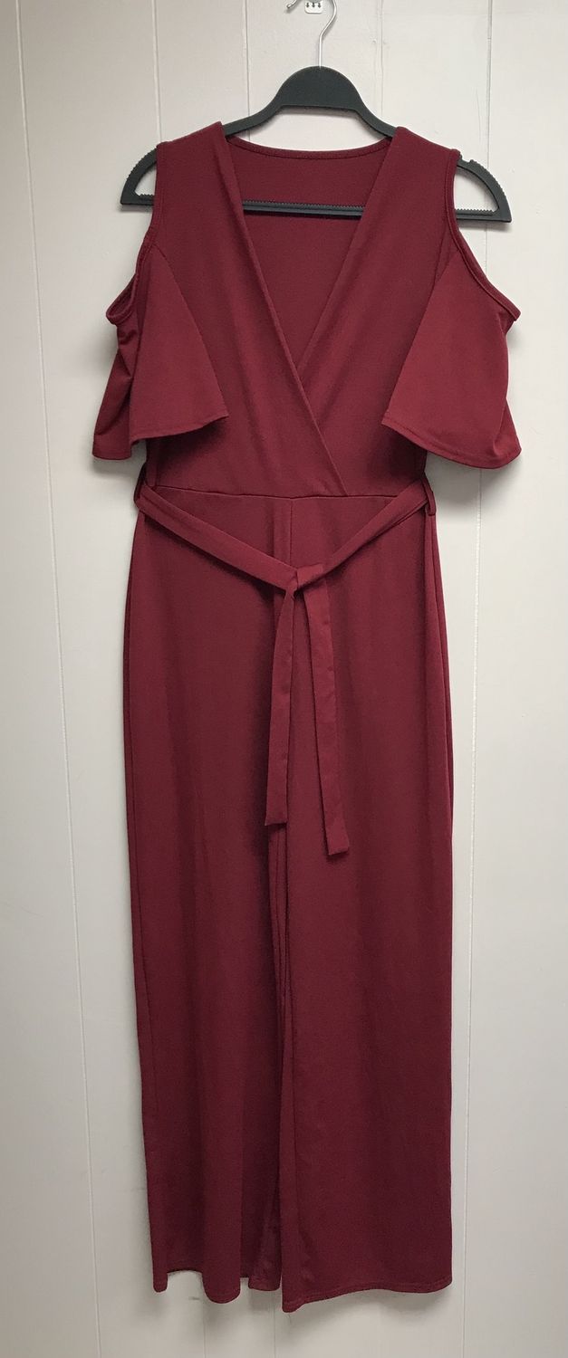 Tandy’s women Jumpsuit with belt Size Large