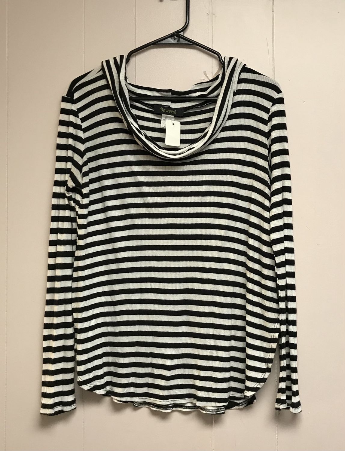 Beware Long Sleeves Top Large