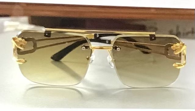See the world in a new light with this frameless Sunglasses-3