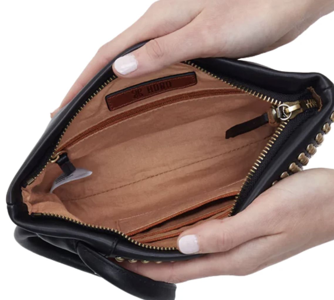 Hobo Maggie Clutch Black