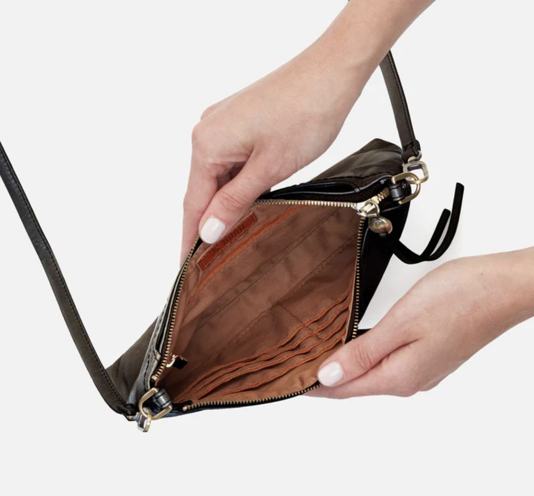 Hobo Darcy Crossbody