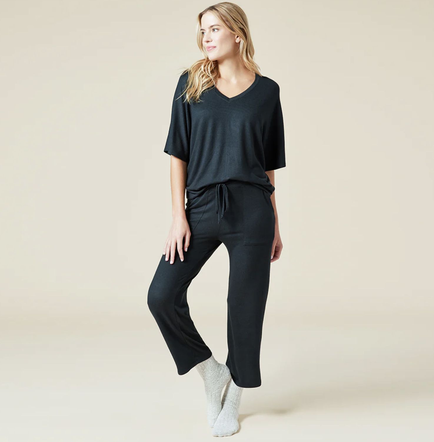 Softies Dream V-neck  Capri Set