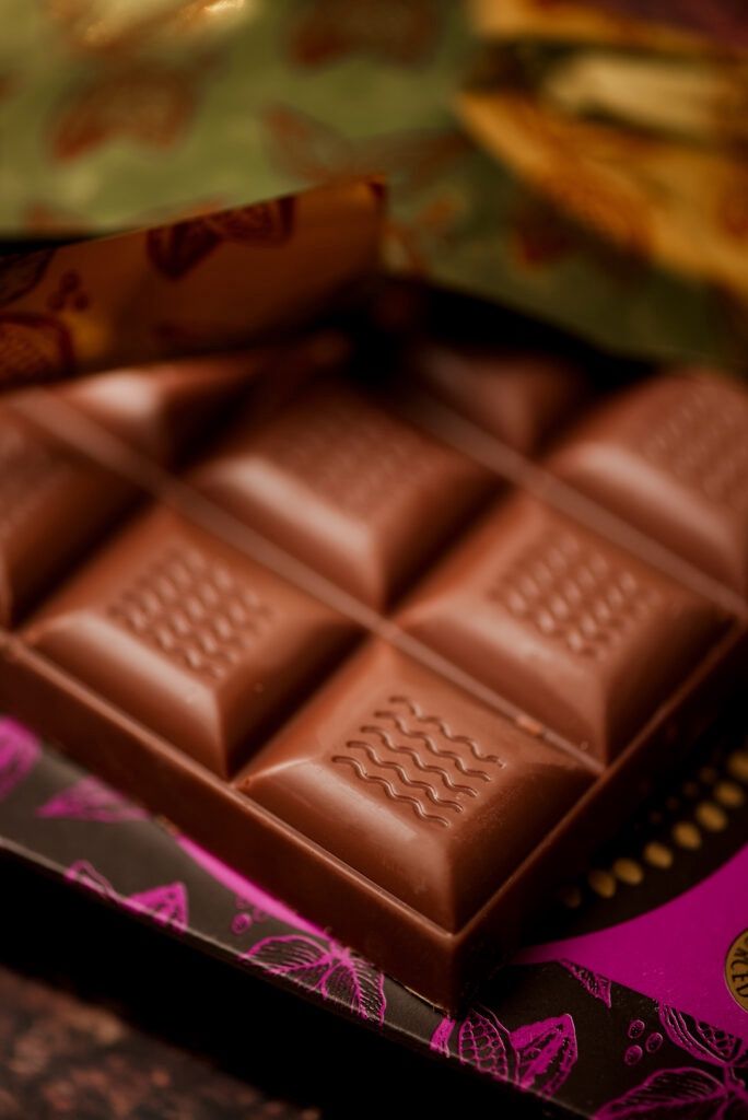 Afrikoa - Snack Bars - 37% Milk Chocolate with Hazelnut - 35g
