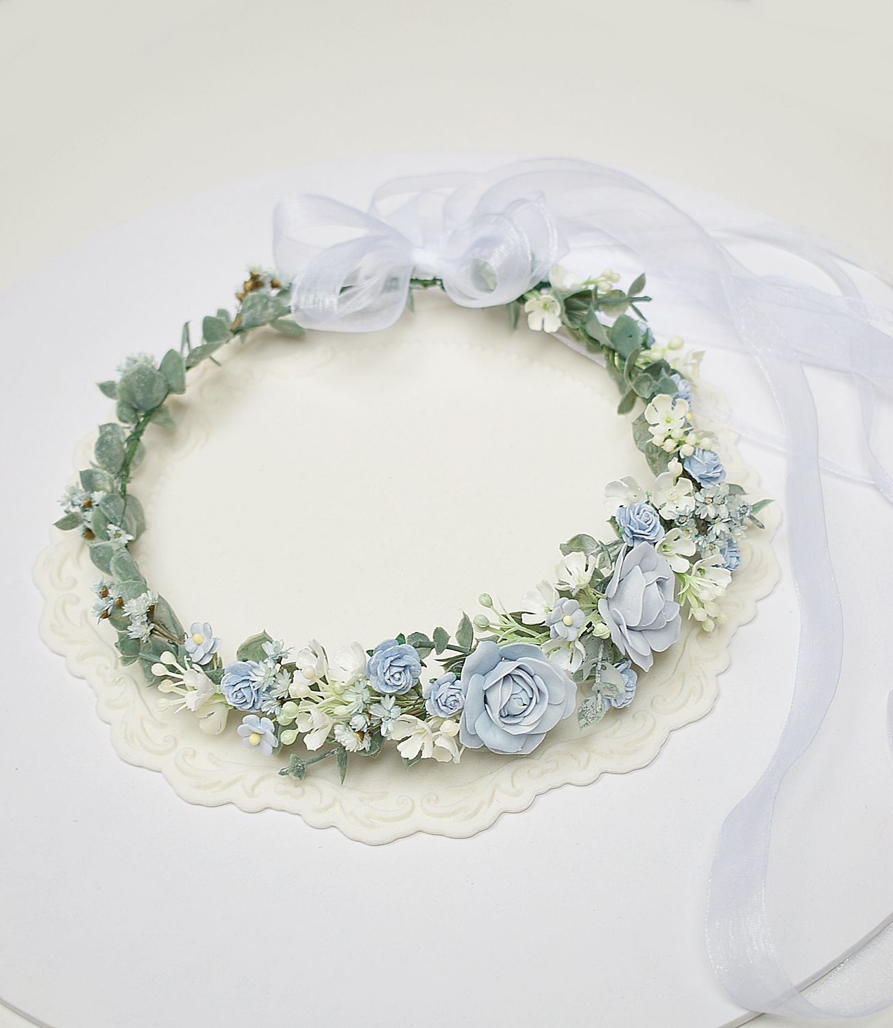 Wianek komunijny asymetryczny jak żywy, błękit biel